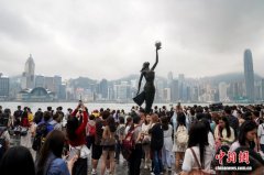（经济观察）香港复活节清明节双假联动 跨境旅游人气旺